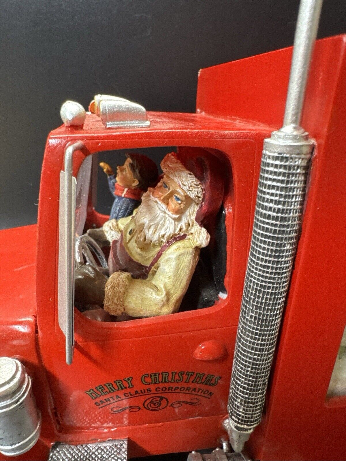 Roman Amusements Red Christmas 10 Wheeler, Not Works!!!