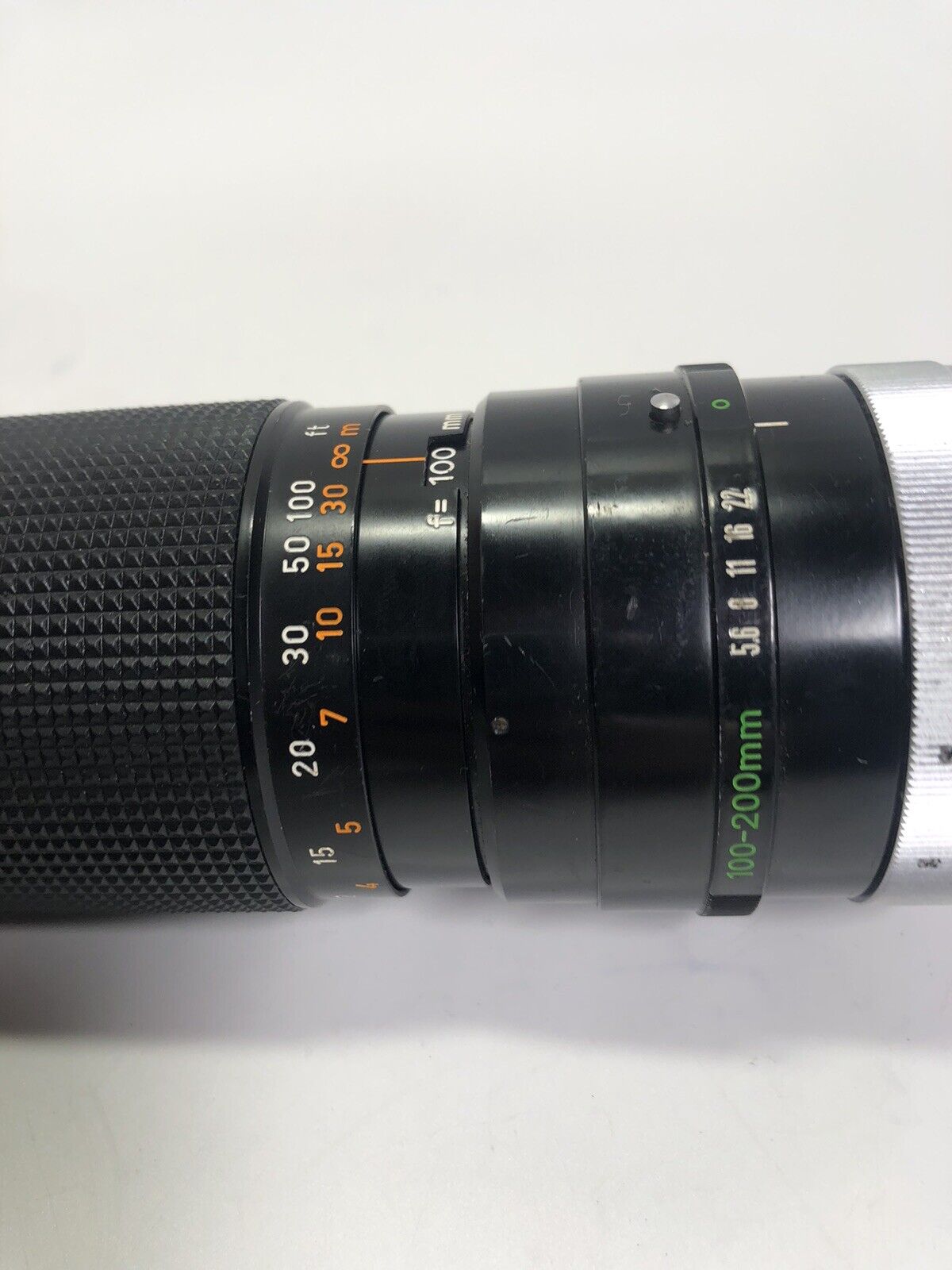 Canon FD Zoom 100-200mm 1:5.6 S.C. Lens W/ Caps & Filter Untested