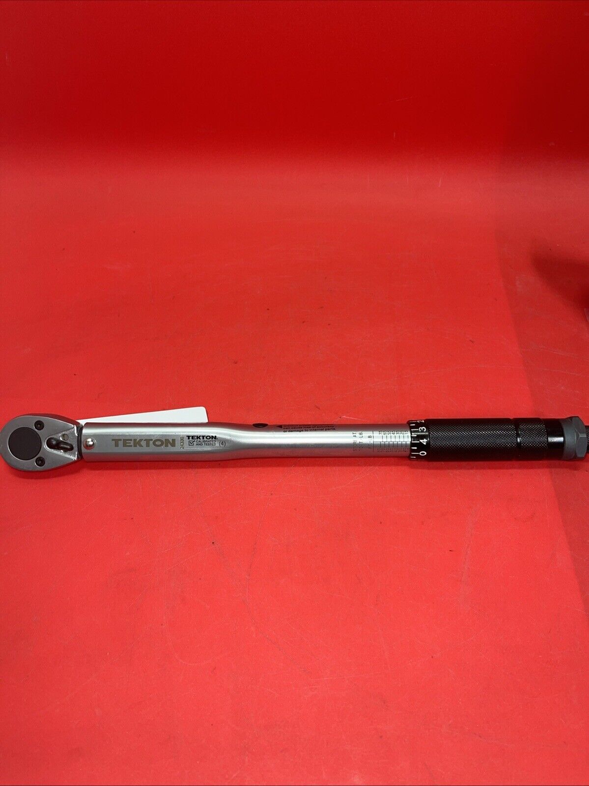 TEKTON 3/8 Inch Drive Micrometer Torque Wrench (10-80 ft.-lb.) | 24330-D