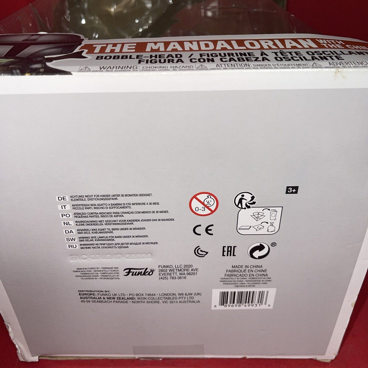 Funko Pop! Vinyl Jumbo 10 in: Star Wars - The Mandalorian Chrome Damage Box