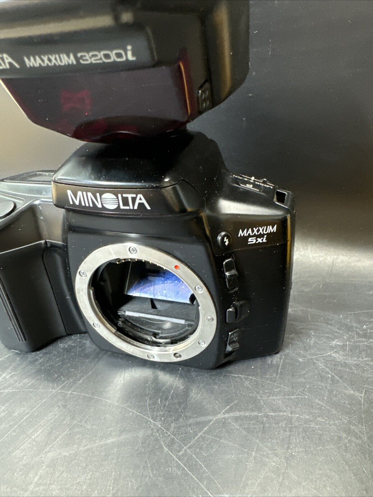 Vintage Minolta Maxxum 5xi + Lens, Flash, Film/ Untested!