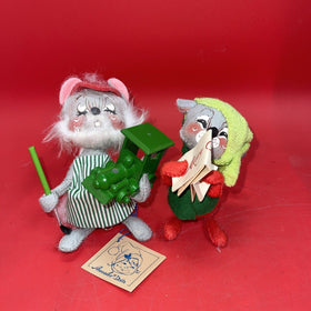 Annalee Vintage Mobilitee Dolls  Christmas Mouse Painter Doll & Caroling Mouse