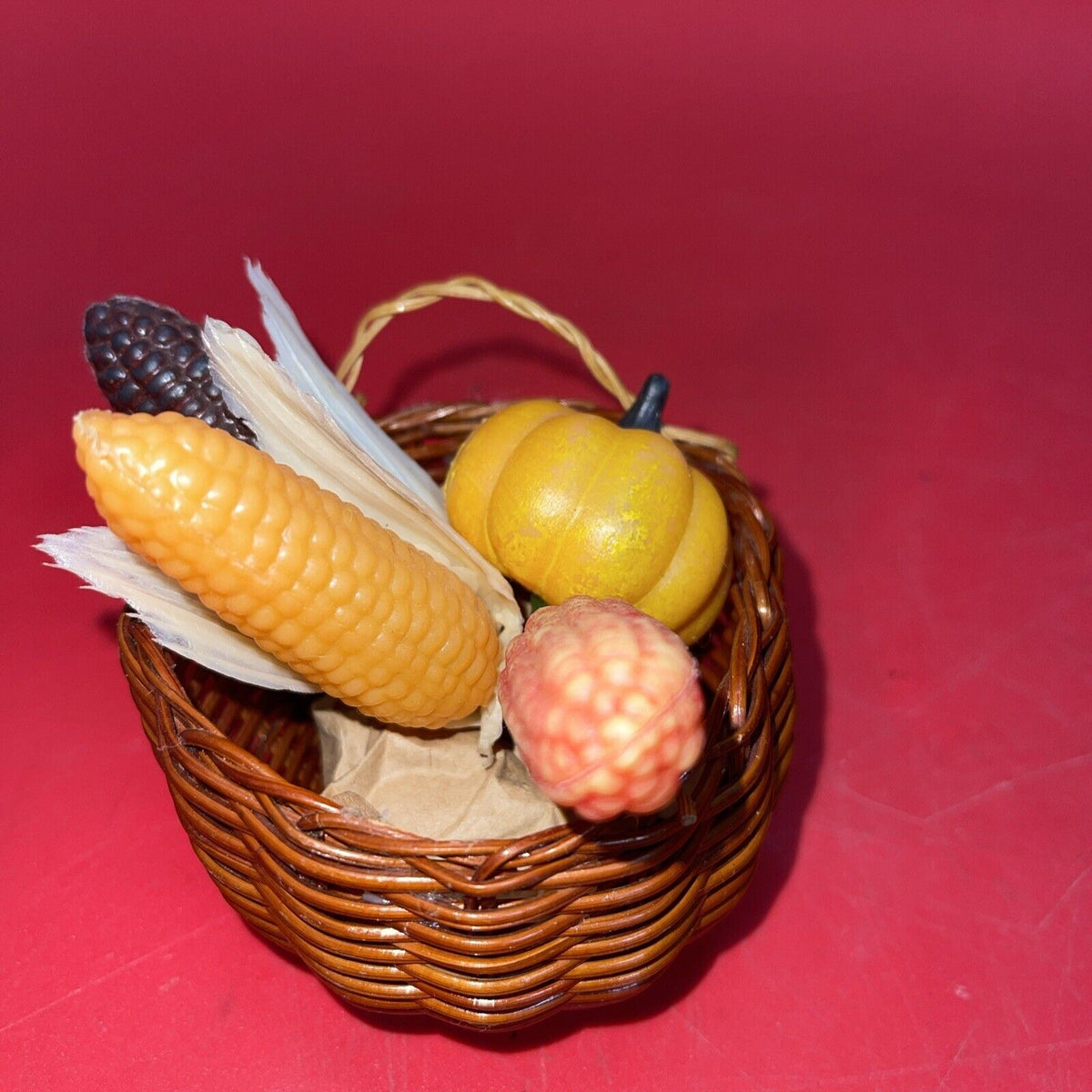 Annalee Mobilitee '87 Thanksgiving Pilgrim Mice Couple With Basket 