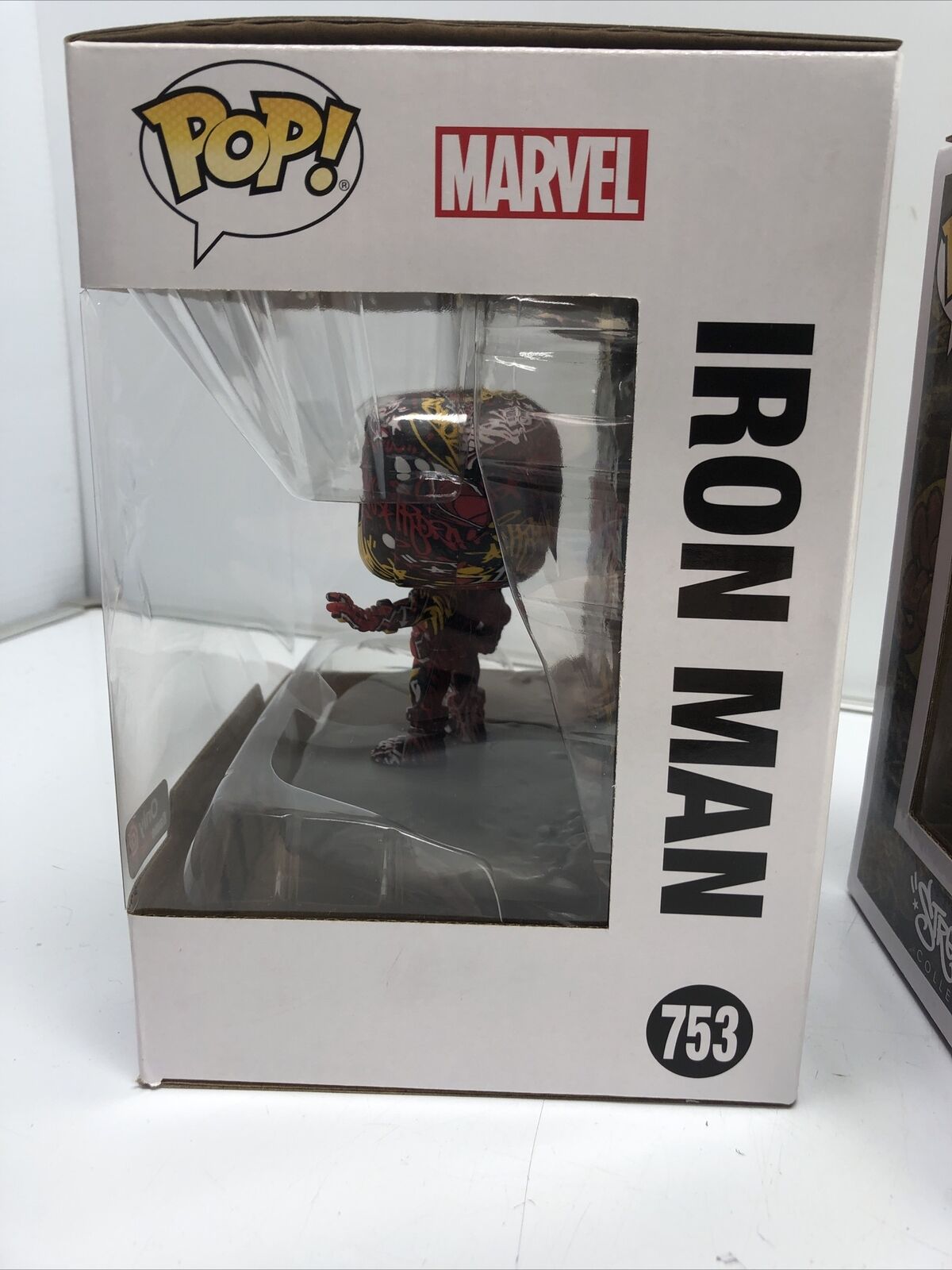 Funko POP! Deluxe Marvel Street Art Collection Iron Man #753 Luke Cage #721