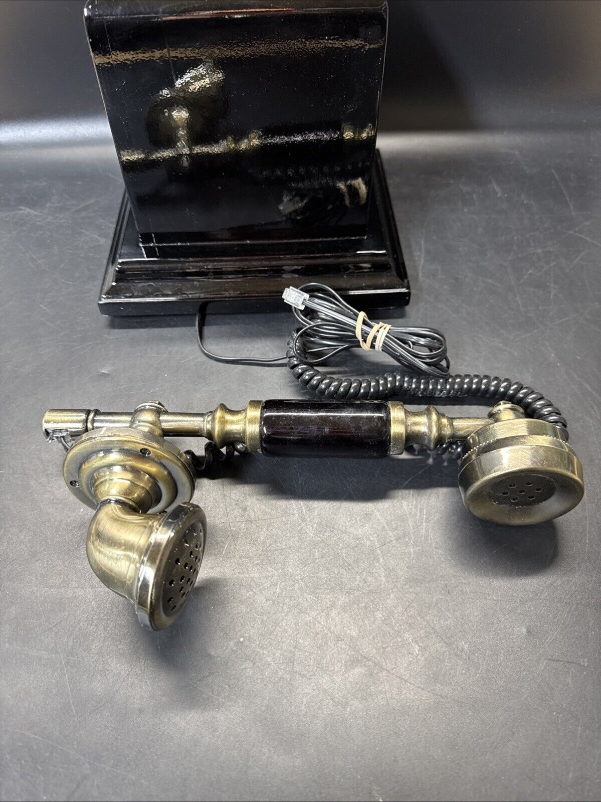 Guangzhou Zhiyin Industries Wood Retro Telephone Brass Push T918-A , 2004