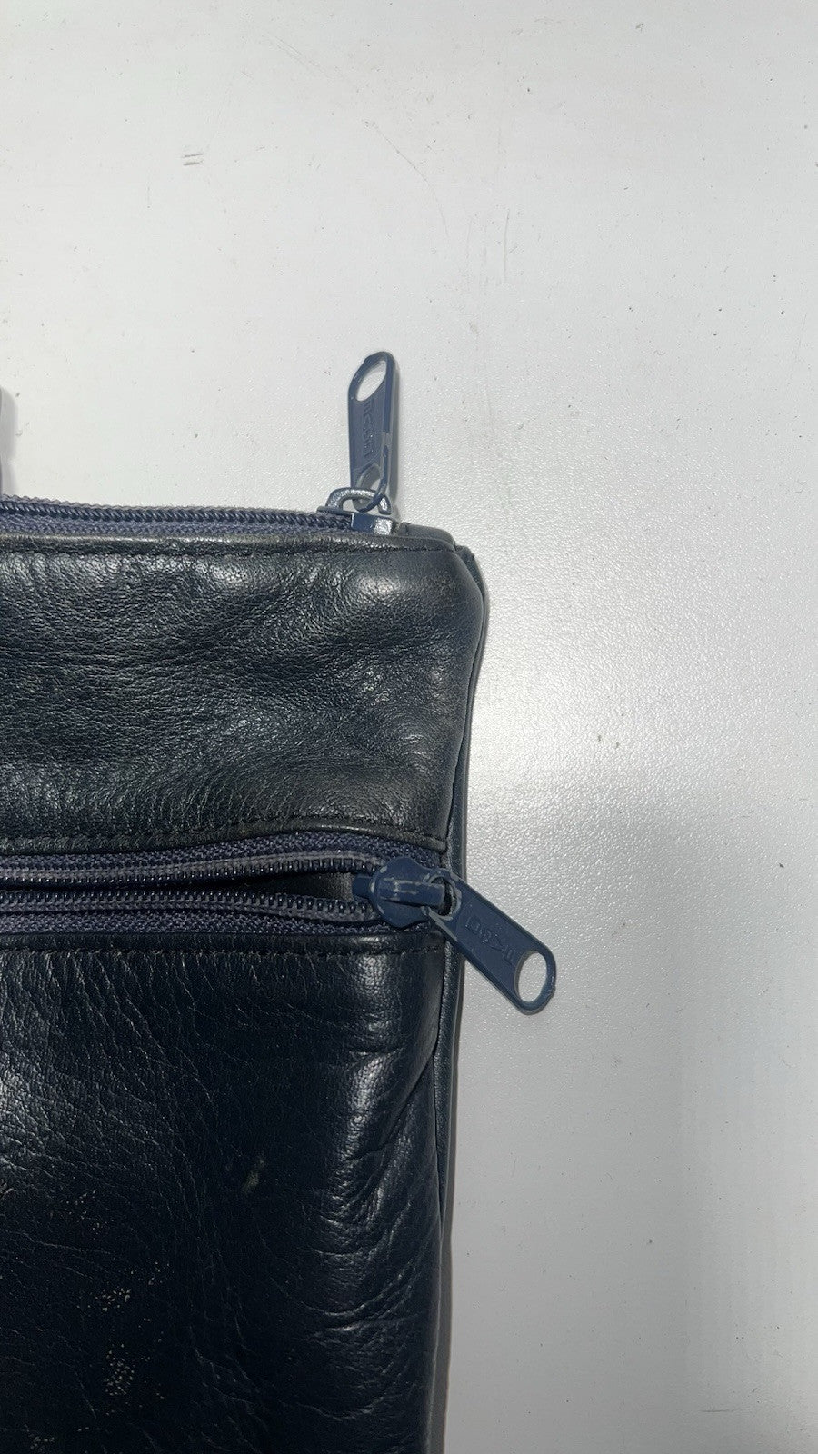 Vintage Leather Golf Pouch with Winged Ball and Clubs Embroidery