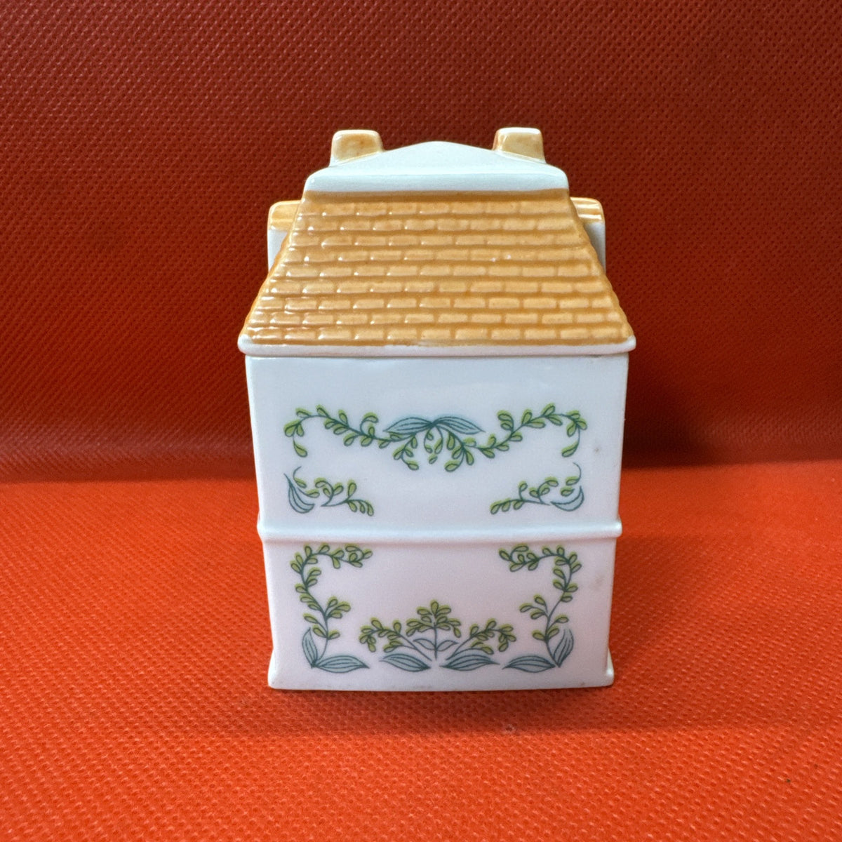 Vintage 1989 Lenox Spice Village CINNAMON Spice Jar With Lid (Has Some Chips)