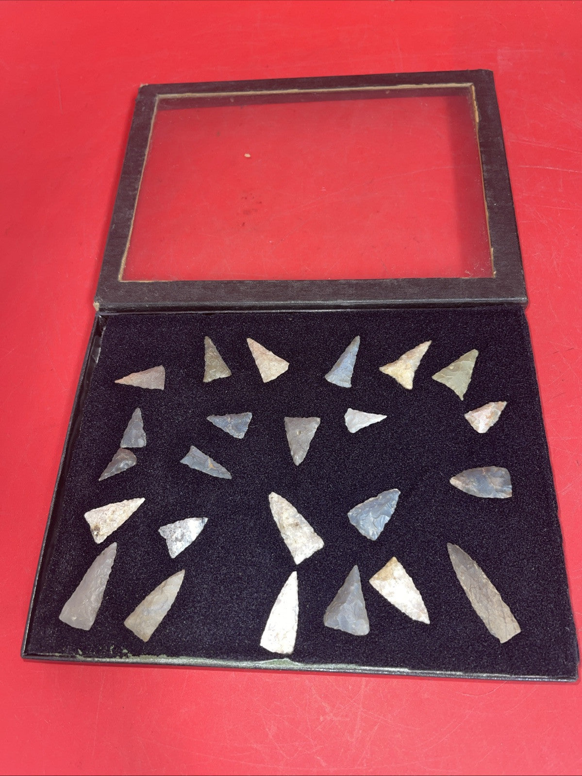 Native American Artifacts Lot 24 w/ Frame Arrowheads Collection 9”x7” Frame #21