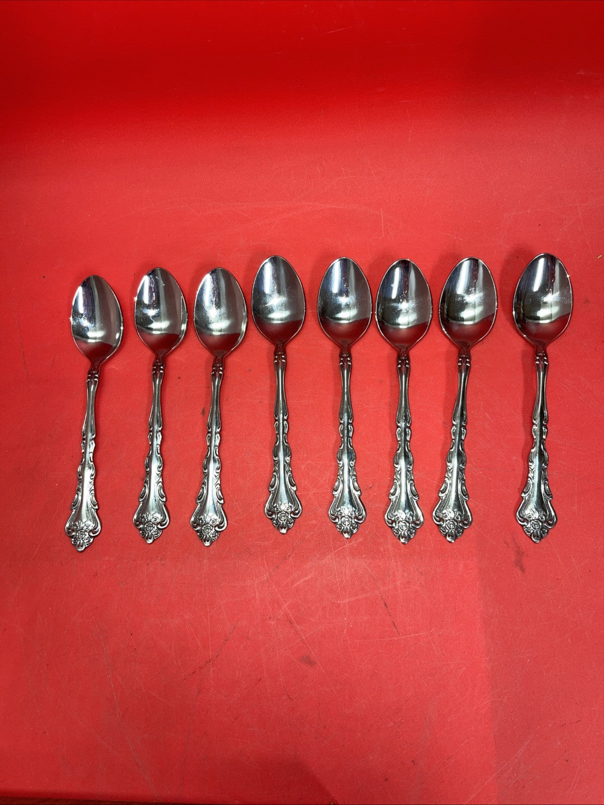 Oxford Hall Silversmiths,LTD.Set 70