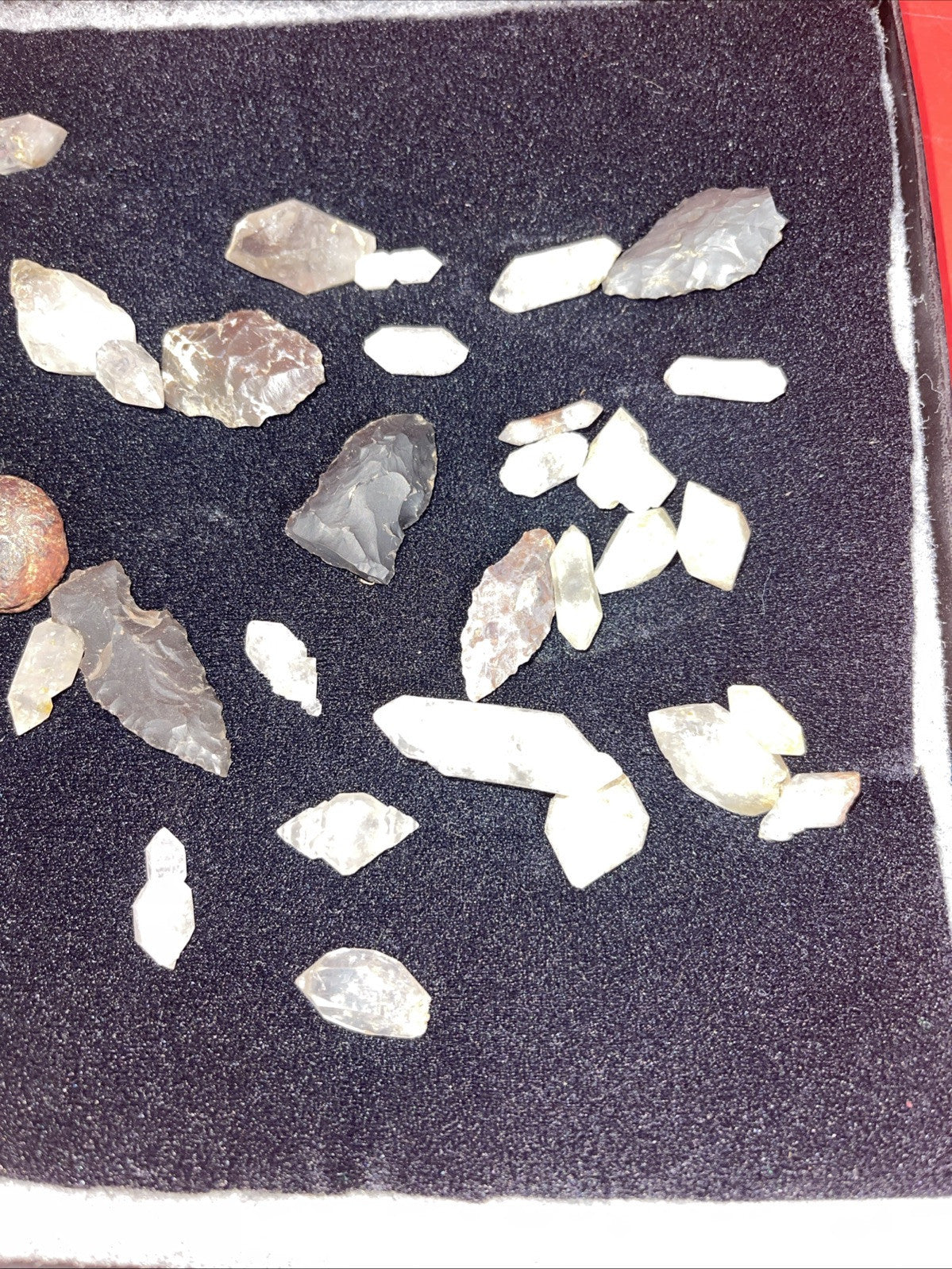 Native American Artifacts Lot / Frame Arrowheads Collection 12”x8” Frame #10