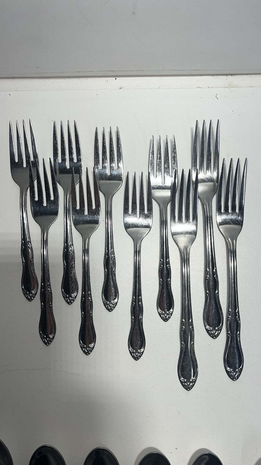 Simeon L & George H Rogers Oneida Xtra Jasmine Flatware Set / 48 Pieces