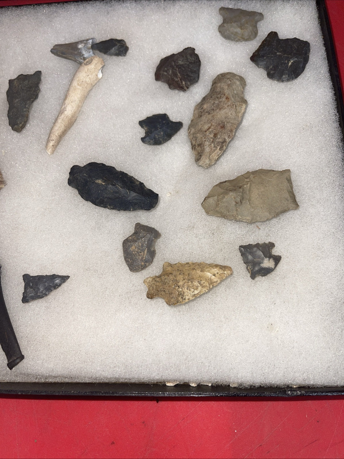 Native American Artifacts Lot 24 w/ Frame Arrowheads Collection 12”x8” Frame #13