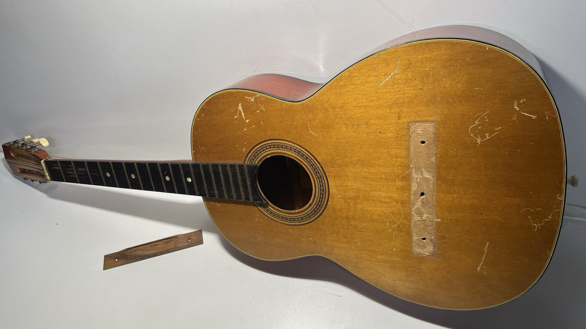 SUZUKI VIOLIN COMPANY ACOUSTIC GUITAR VINTAGE MODEL # 9
