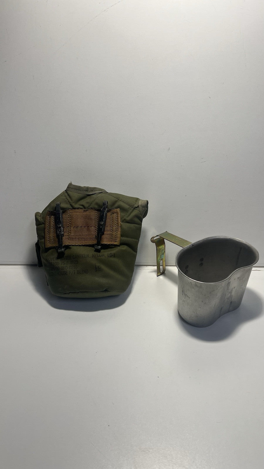 Vintage US Military LC-1 Canteen Cover with ALICE Clips – Nylon, OD Green