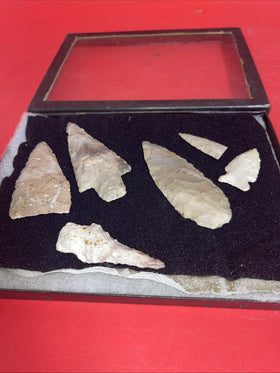 Native American Artifacts Lot 6 w/ Frame Arrowheads Collection 9”x7 Frame #24