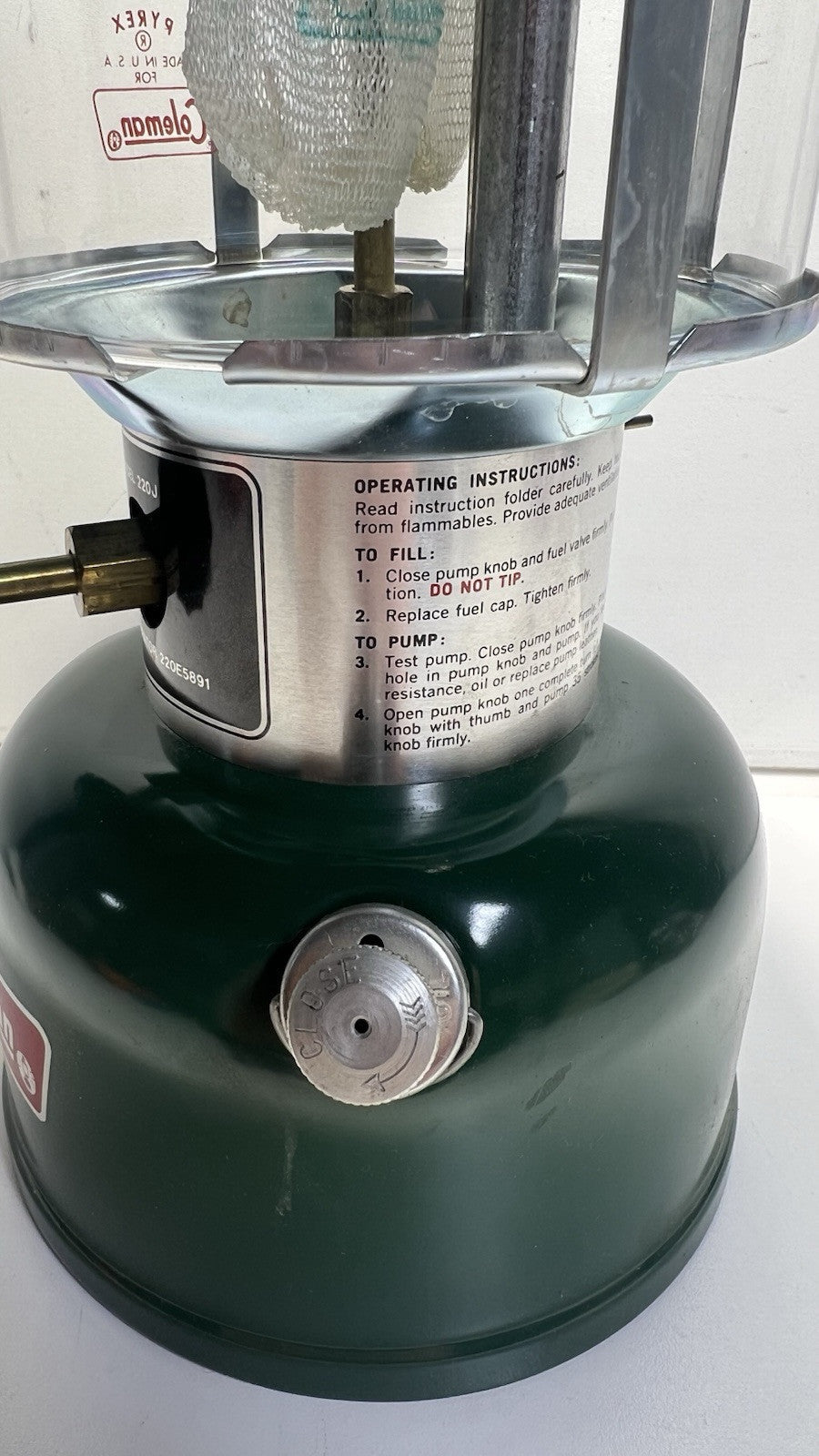 Coleman Lantern 4 1978 Model 220 220J Clear Globe Yellow Case Double Mantle