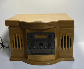 Spirit of St. Louis 3-Speed Turntable CD AM/FM Cassette Player. Needs Repair