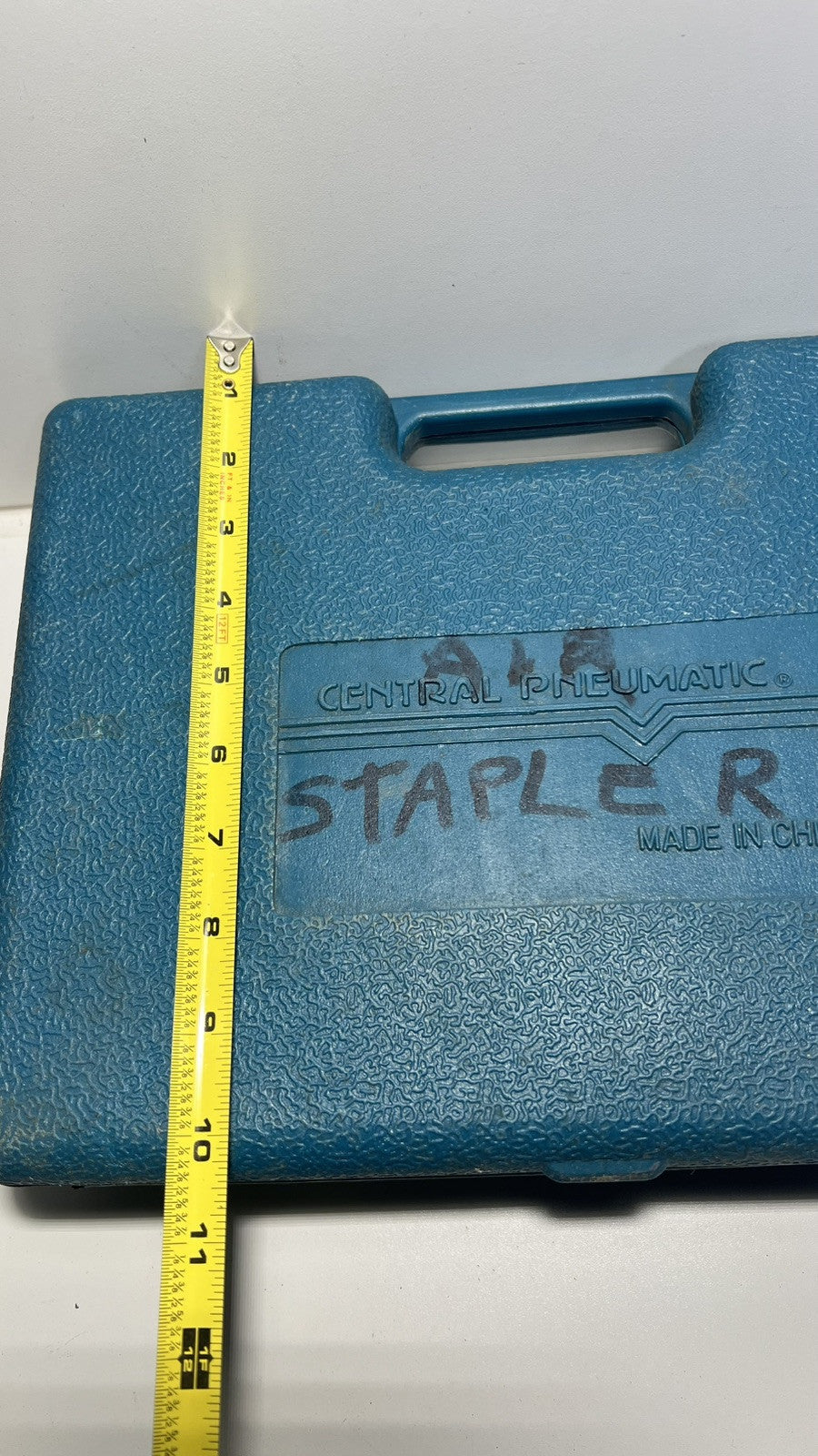 Central Pneumatic 18-Gauge Air Brad Nailer Stapler 1/4" Crown  UNTESTED