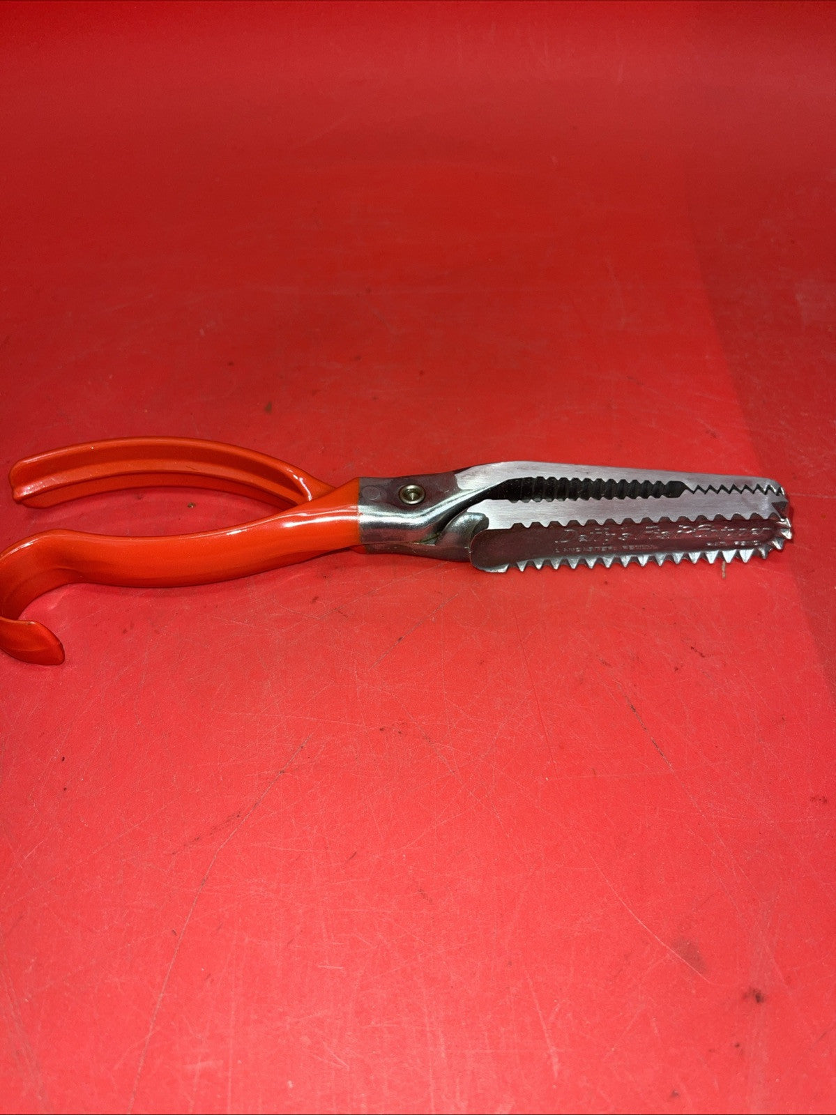Detty's Fish Gripper Lancaster PA  Vintage Aluminum Fishing Pliers Original Box