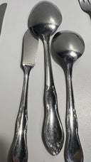 Simeon L & George H Rogers Oneida Xtra Jasmine Flatware Set / 48 Pieces
