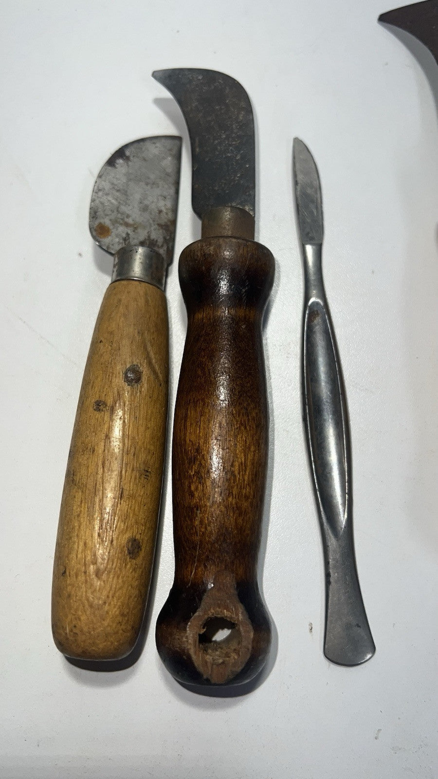 Lot of 10 Vintage Un/Branded Knives & Carving Tools - Wood & Metal Handles