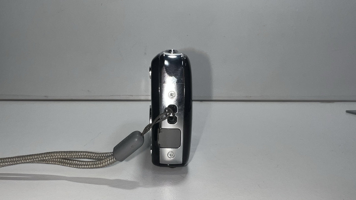 Panasonic Lumix DMC-S3 14.1MP Digital Camera.  Working. Card & battery incl.