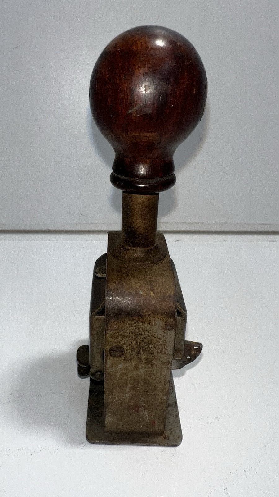 Vintage Roberts Model 49A Numbering Machine – 6 Wheels, Made in England