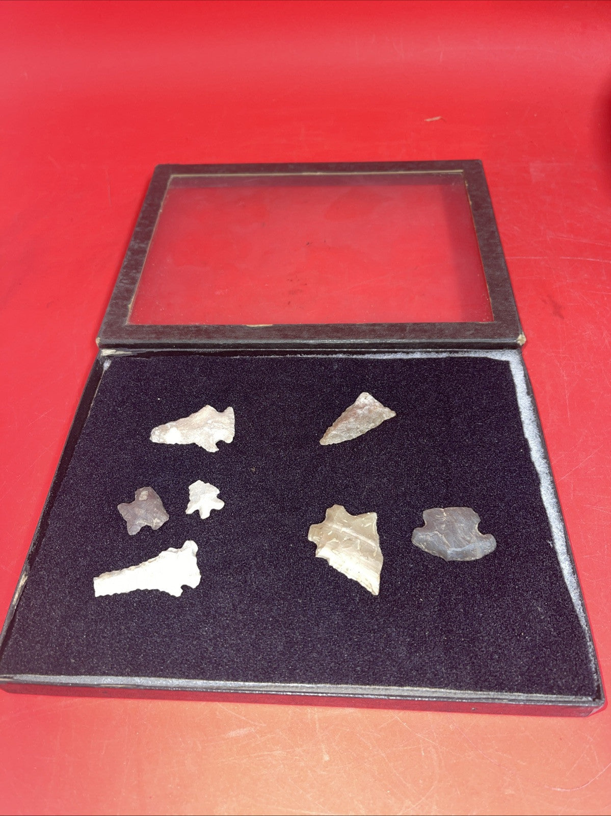 Native American Artifacts Lot 7 w/ Frame Arrowheads Collection 9”x7”Frame #20