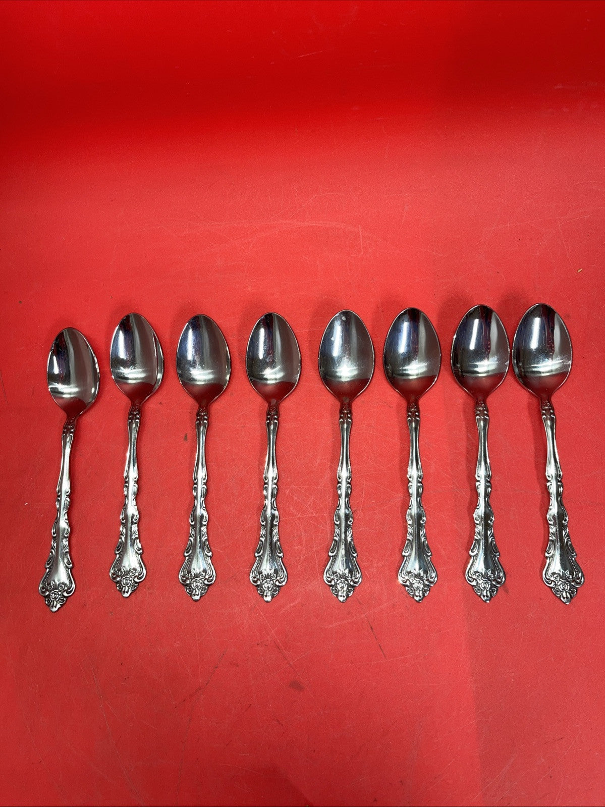 Oxford Hall Silversmiths,LTD.Set 70