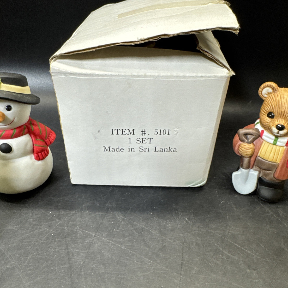 Vintage Homco #5101, 5pc Christmas Figurine/Set Daddy Girl Boy Bear Snowman Tree