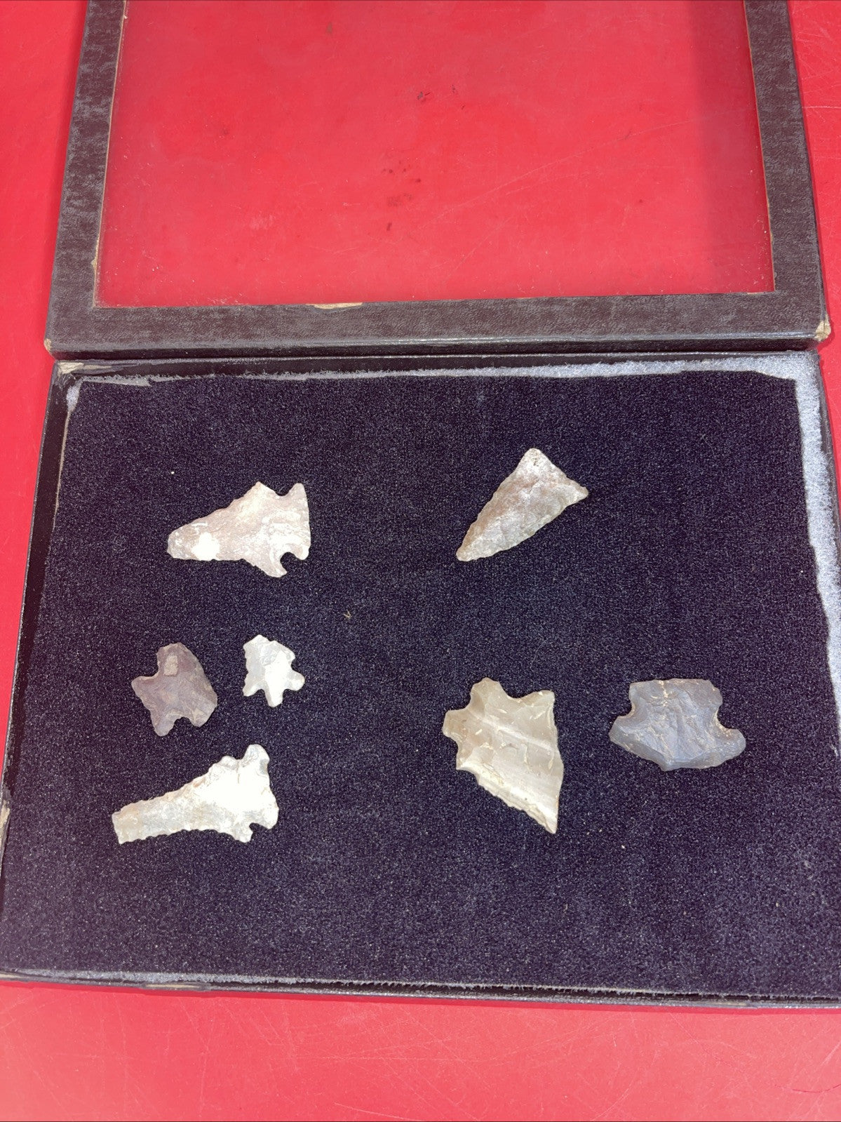 Native American Artifacts Lot 7 w/ Frame Arrowheads Collection 9”x7”Frame #20