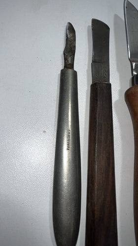 Lot of 10 Vintage Un/Branded Knives & Carving Tools - Wood & Metal Handles