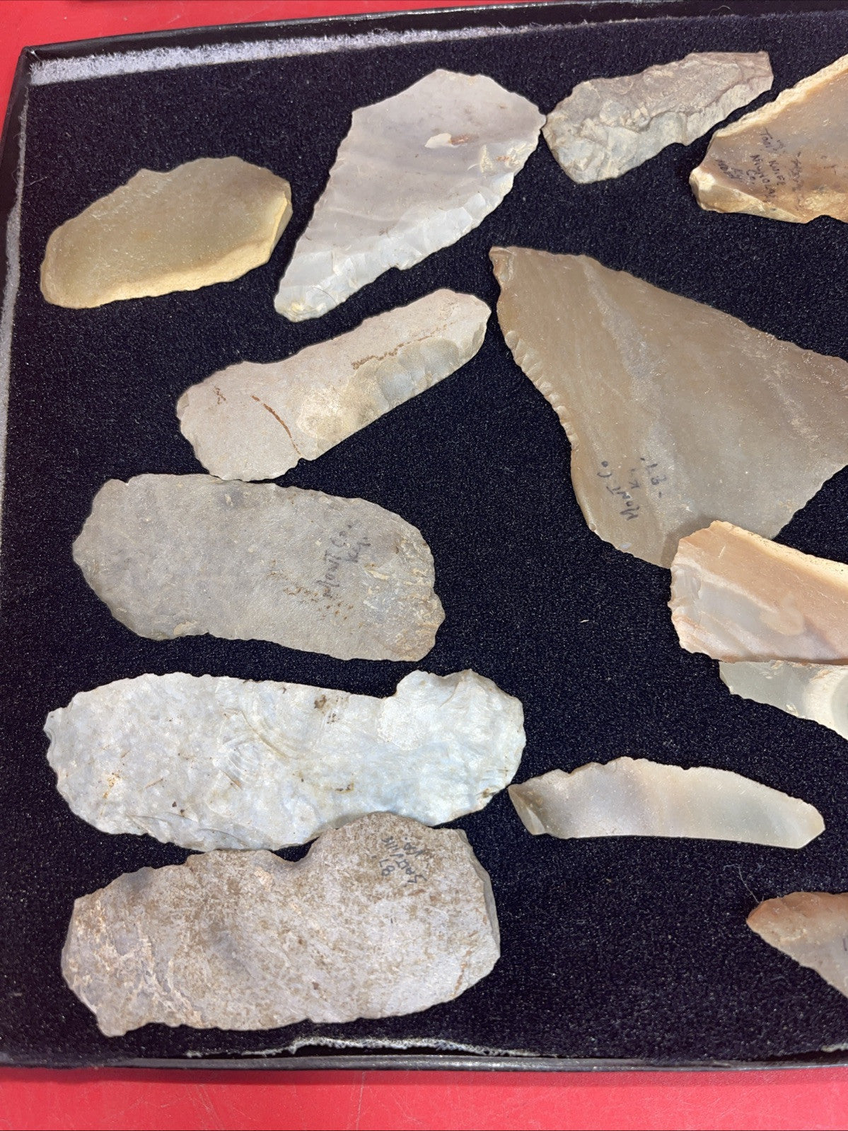 Native American Artifacts Lot 19 w/ Frame Arrowheads Collection 12”x8” Frame #16