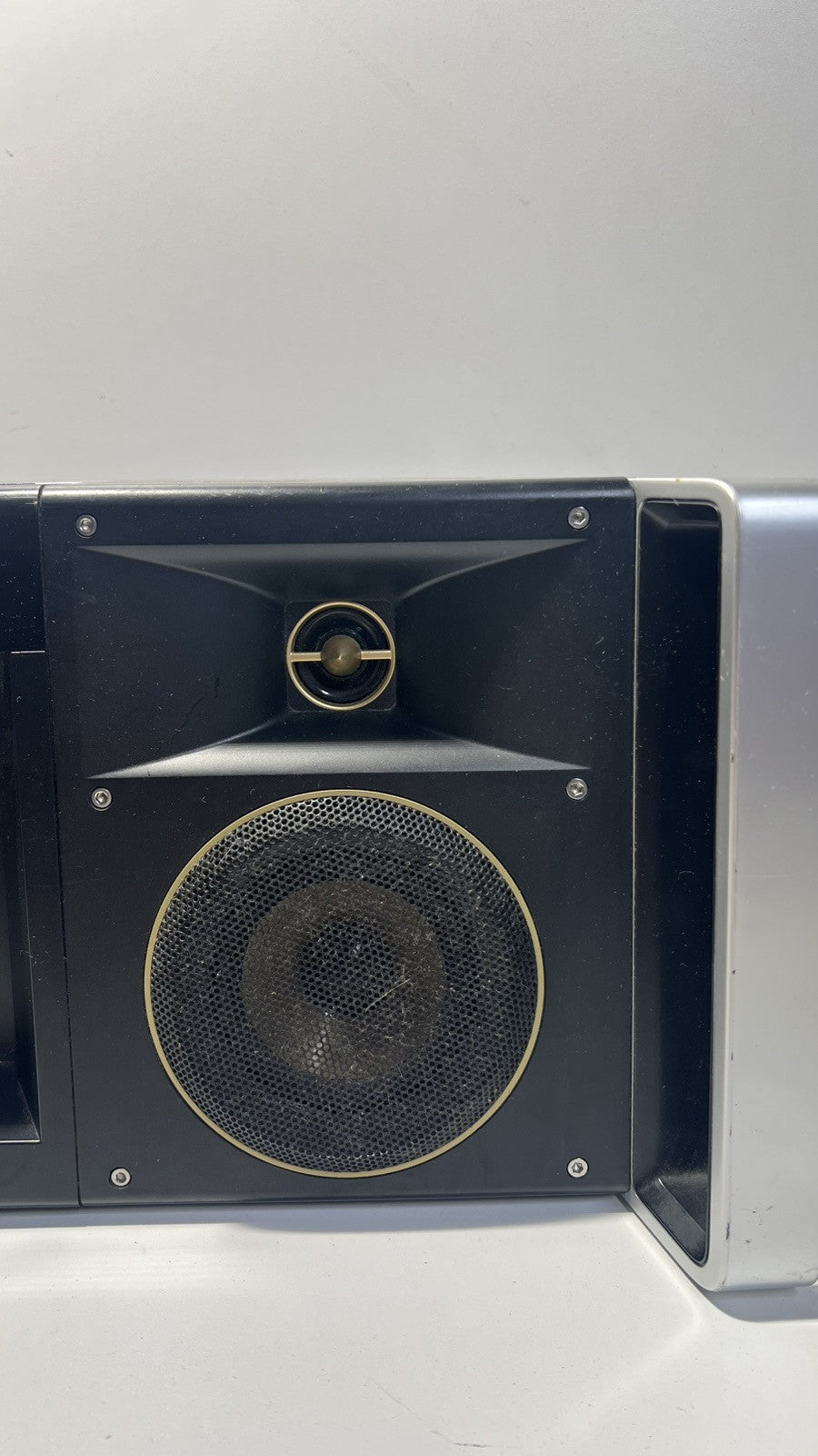 Altec Lansing iMT800 inMotion Boombox - 30-pin iPod Dock w/EQ, FM, Aux