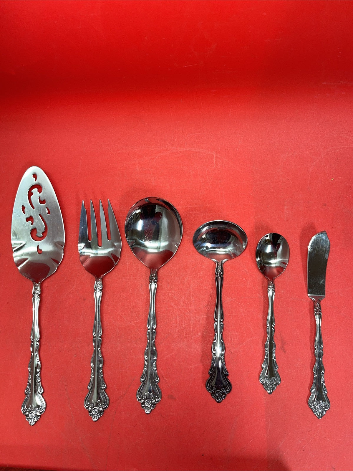 Oxford Hall Silversmiths,LTD.Set 70