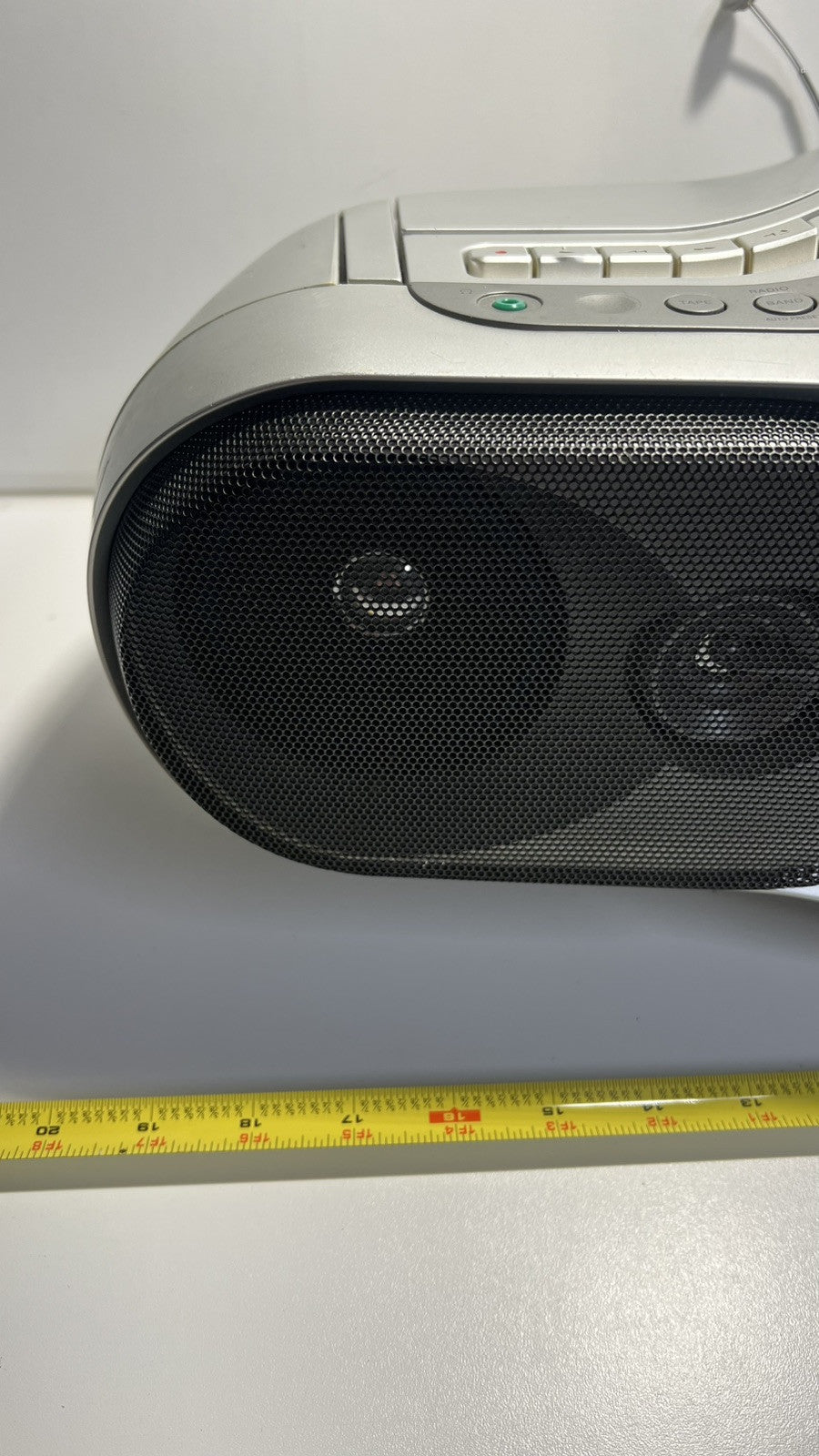 Sony Boombox CFD-F10 CD AM/FM Radio Cassette CD Recorder Mega Bass **READ**