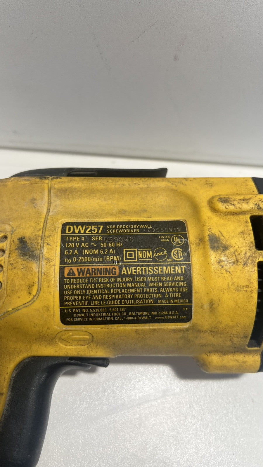 Dewalt DW257 VSR Variable Reversing Speed Drywall Electric Screwdriver (used)