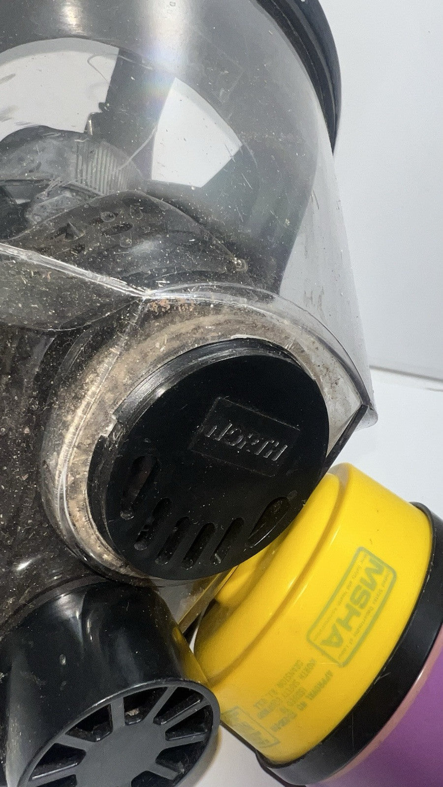 Honeywell North 76008A  Respirator Mask With 1 Cartridges