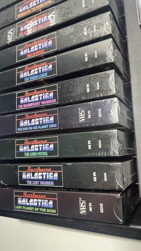 10 Battlestar Galactica VHS Tapes + 7 Cassette. Many Packed