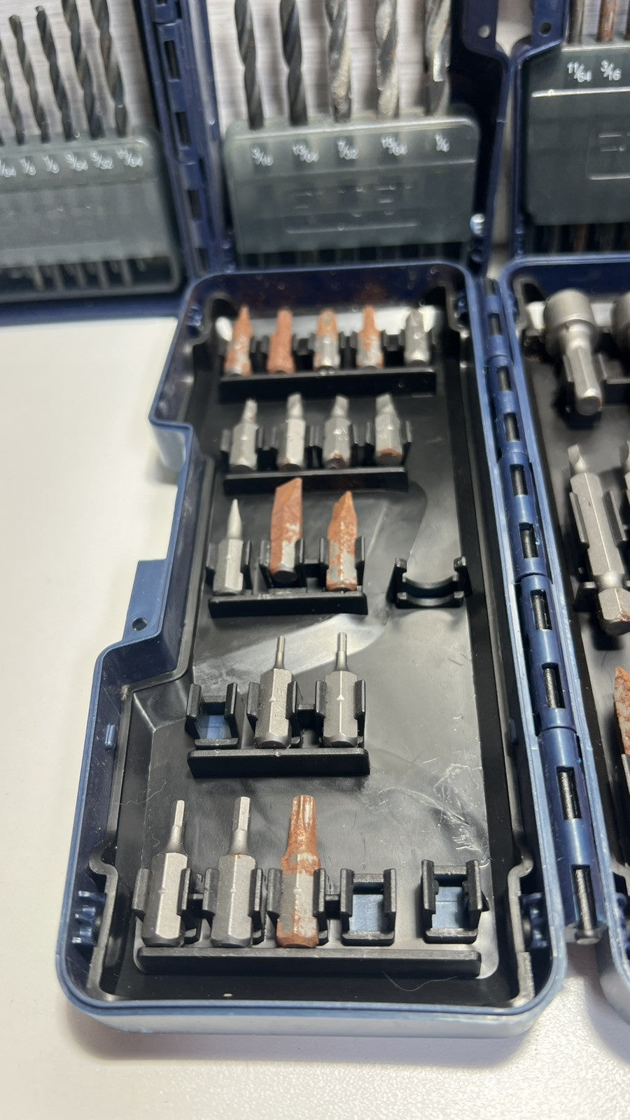 Ryobi Drill Bit Set and screwdriver bit. Lot 3