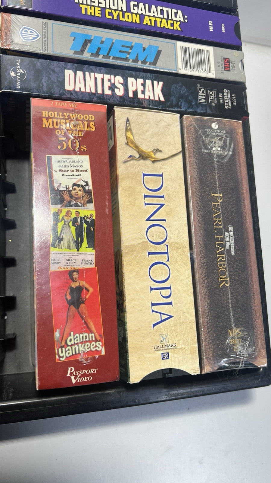 10 Battlestar Galactica VHS Tapes + 7 Cassette. Many Packed