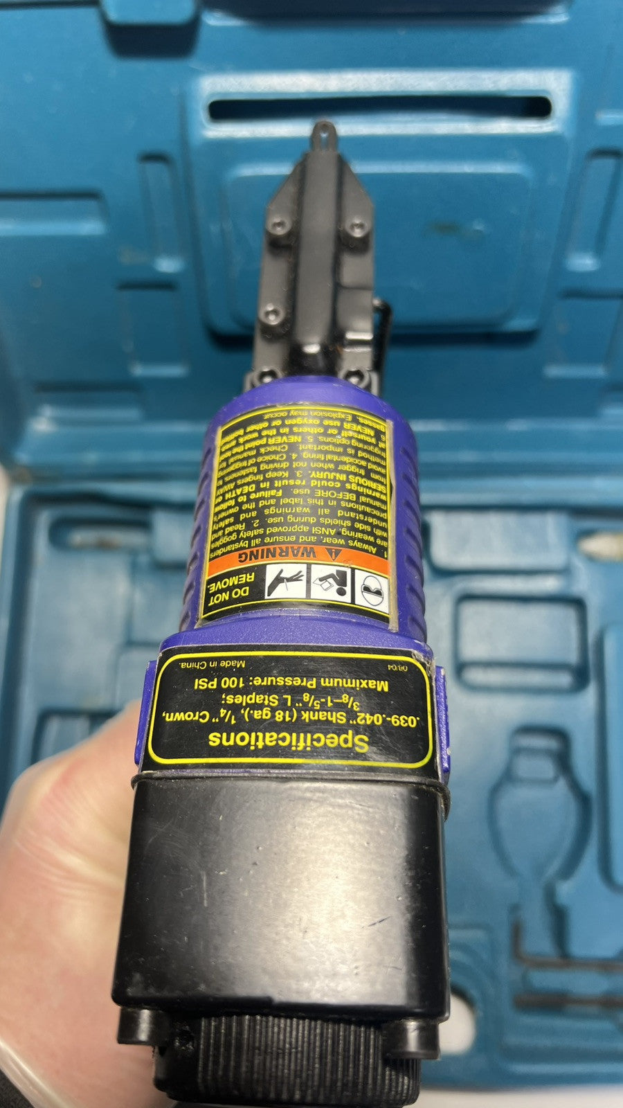 Central Pneumatic 18-Gauge Air Brad Nailer Stapler 1/4" Crown  UNTESTED
