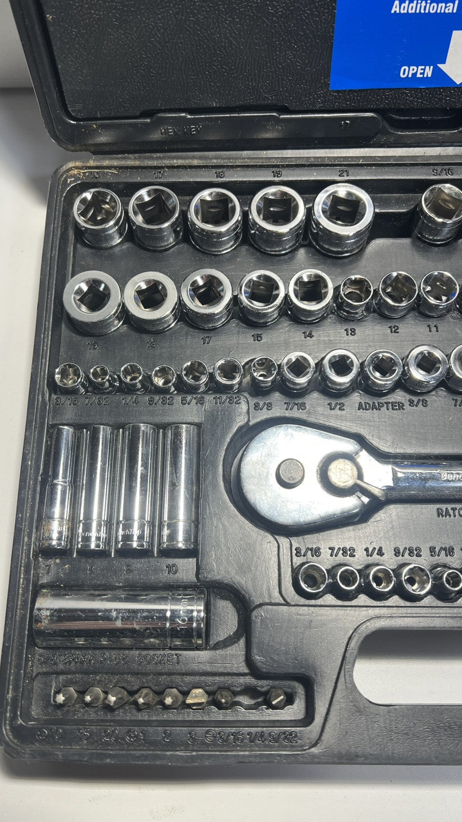 BenchTop 100-Piece Mechanics Tool Set. 1 Piece Lost