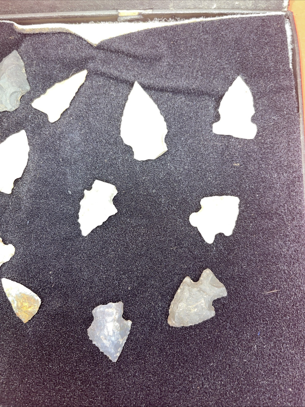 Native American Artifacts Arrowheads Lot 16 Points w/12”x8.5” Frame. #8
