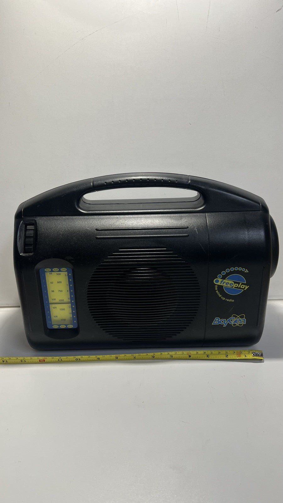 BayGen Freeplay Hand Crank Wind-Up Self Powered AM/FM/SW Portable Radio-TESTED