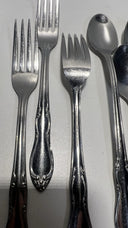 Simeon L & George H Rogers Oneida Xtra Jasmine Flatware Set / 48 Pieces