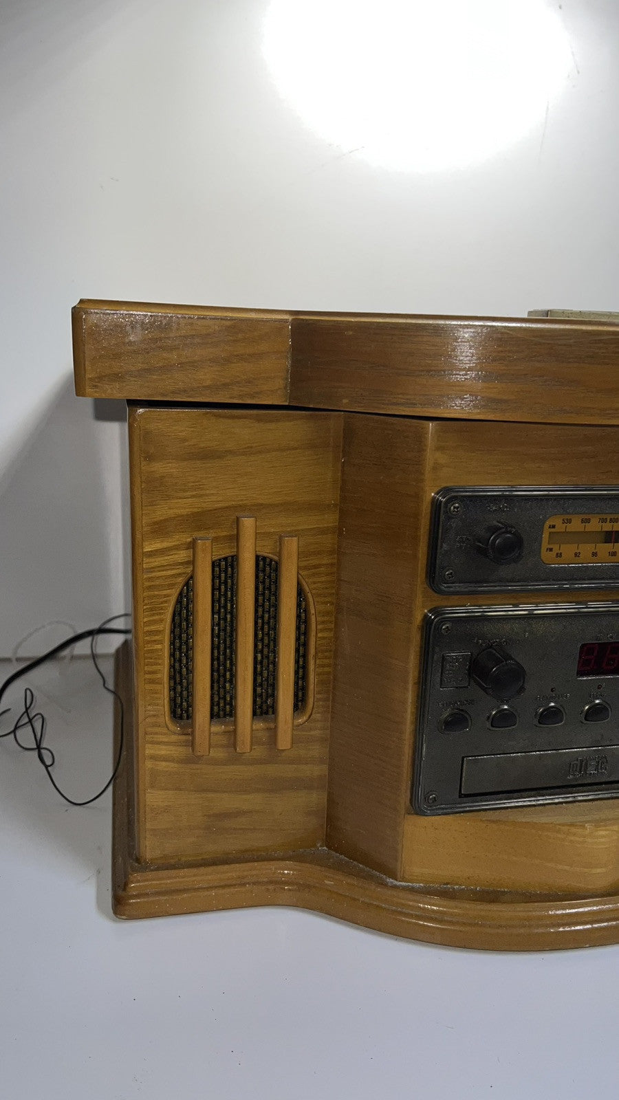 Spirit of St. Louis 3-Speed Turntable CD AM/FM Cassette Player. Needs Repair