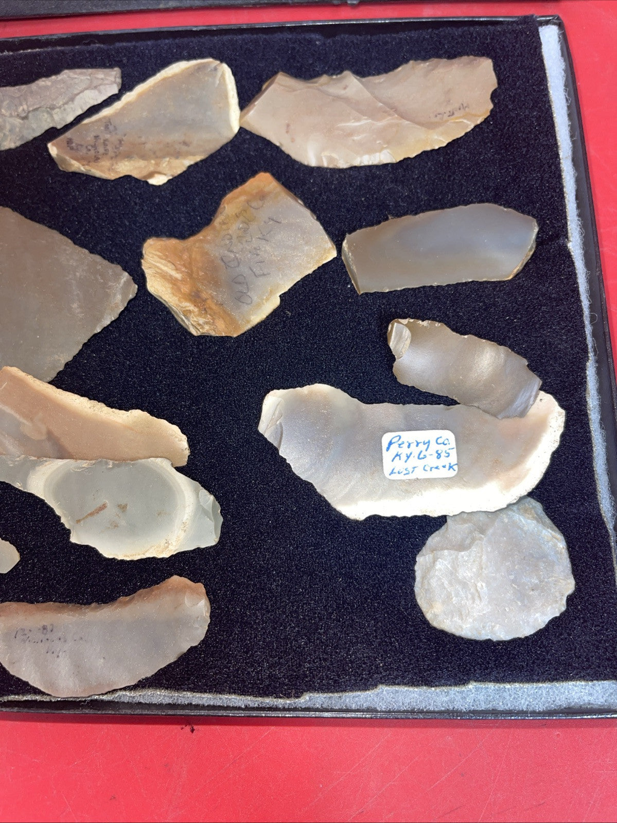 Native American Artifacts Lot 19 w/ Frame Arrowheads Collection 12”x8” Frame #16