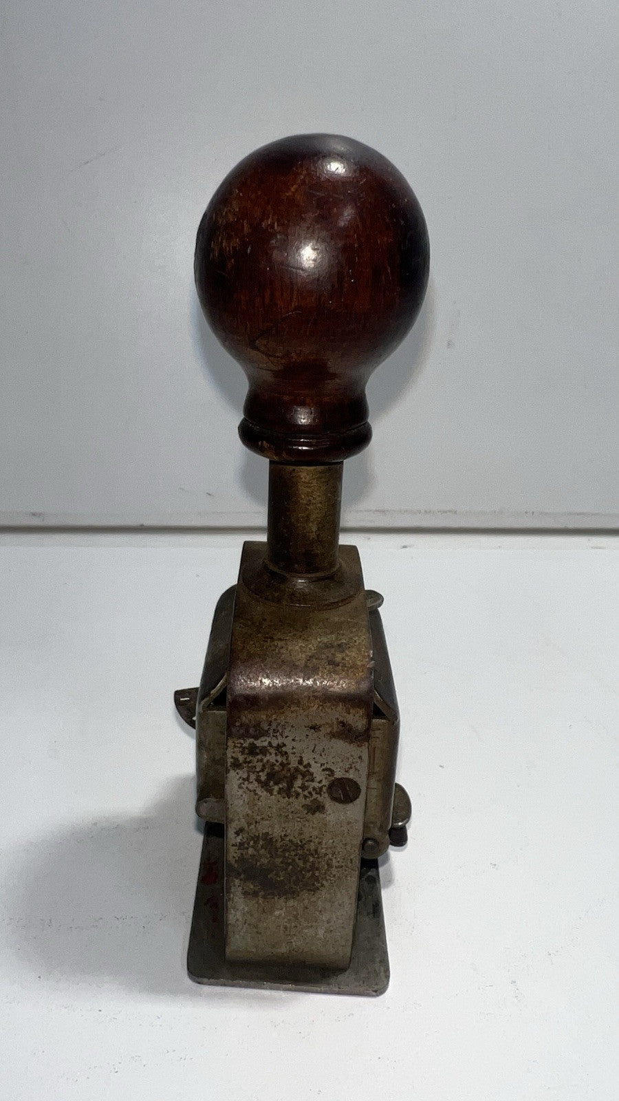 Vintage Roberts Model 49A Numbering Machine – 6 Wheels, Made in England