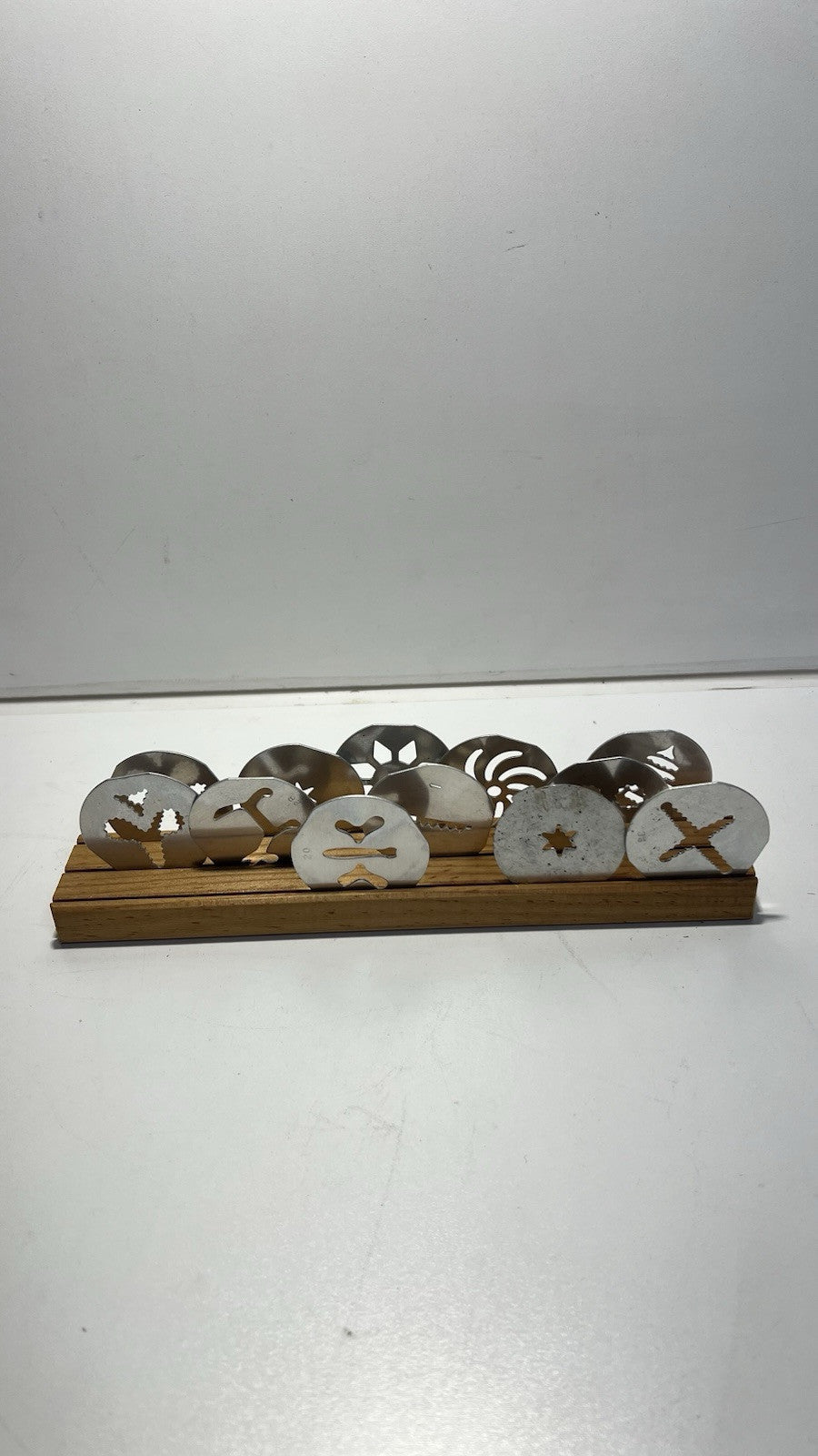 Mirro's Vintage Cookie  And Pastry Press With 12 Discs and Tips - Cookie - USA
